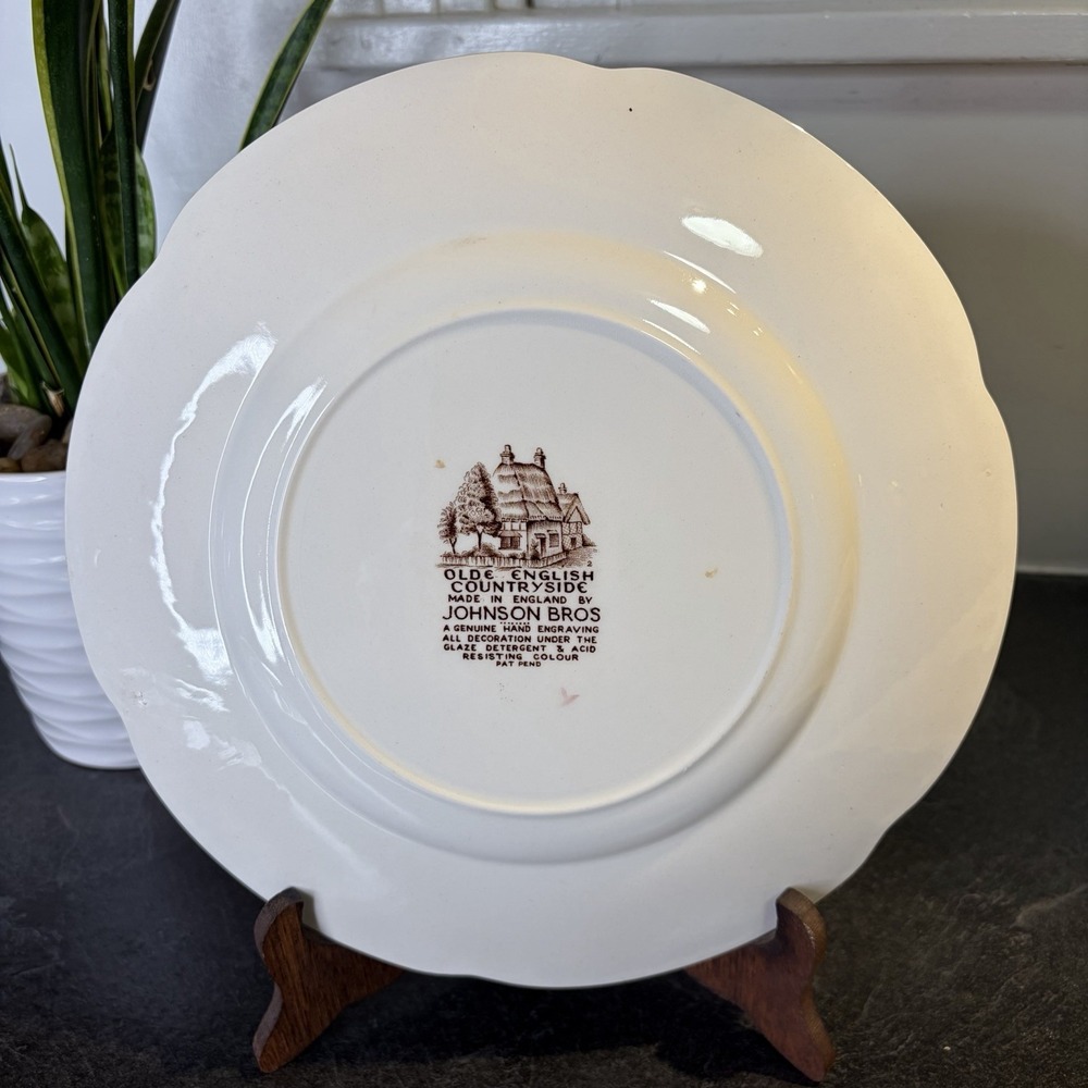 Johnson Bros Olde English Countryside Transferware 10" Dinner Plate EUC - Picture 4 of 6